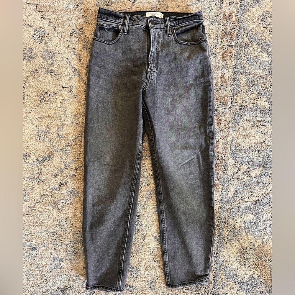 Abercrombie the 80’s mom high rise jeans
